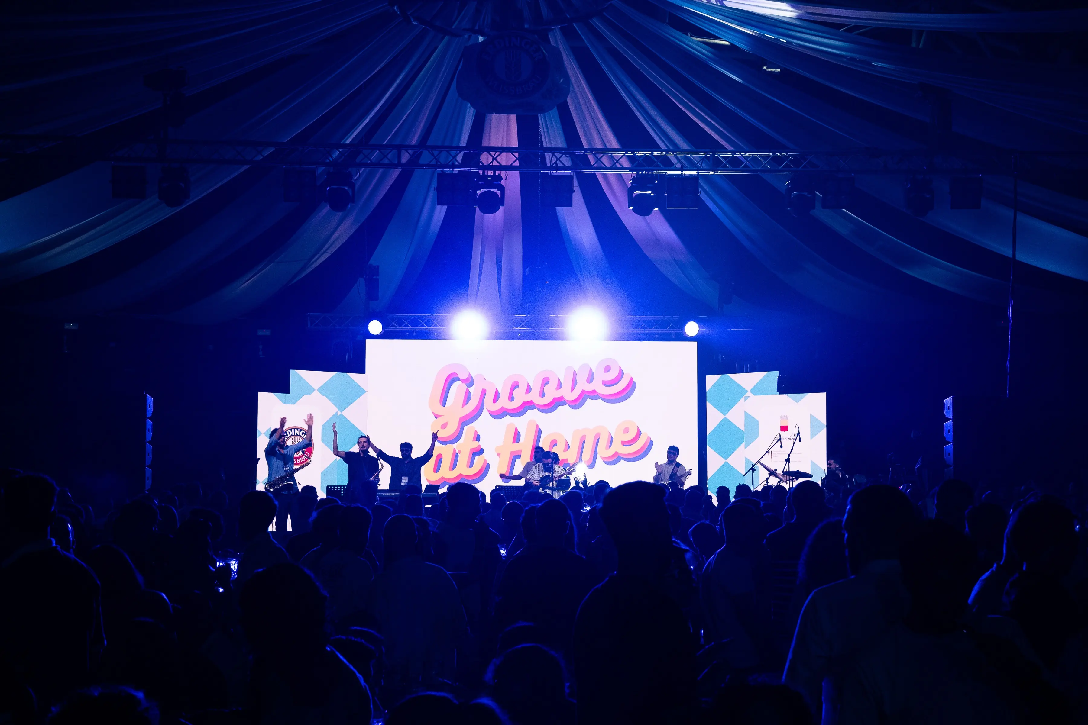 Groove at Home live