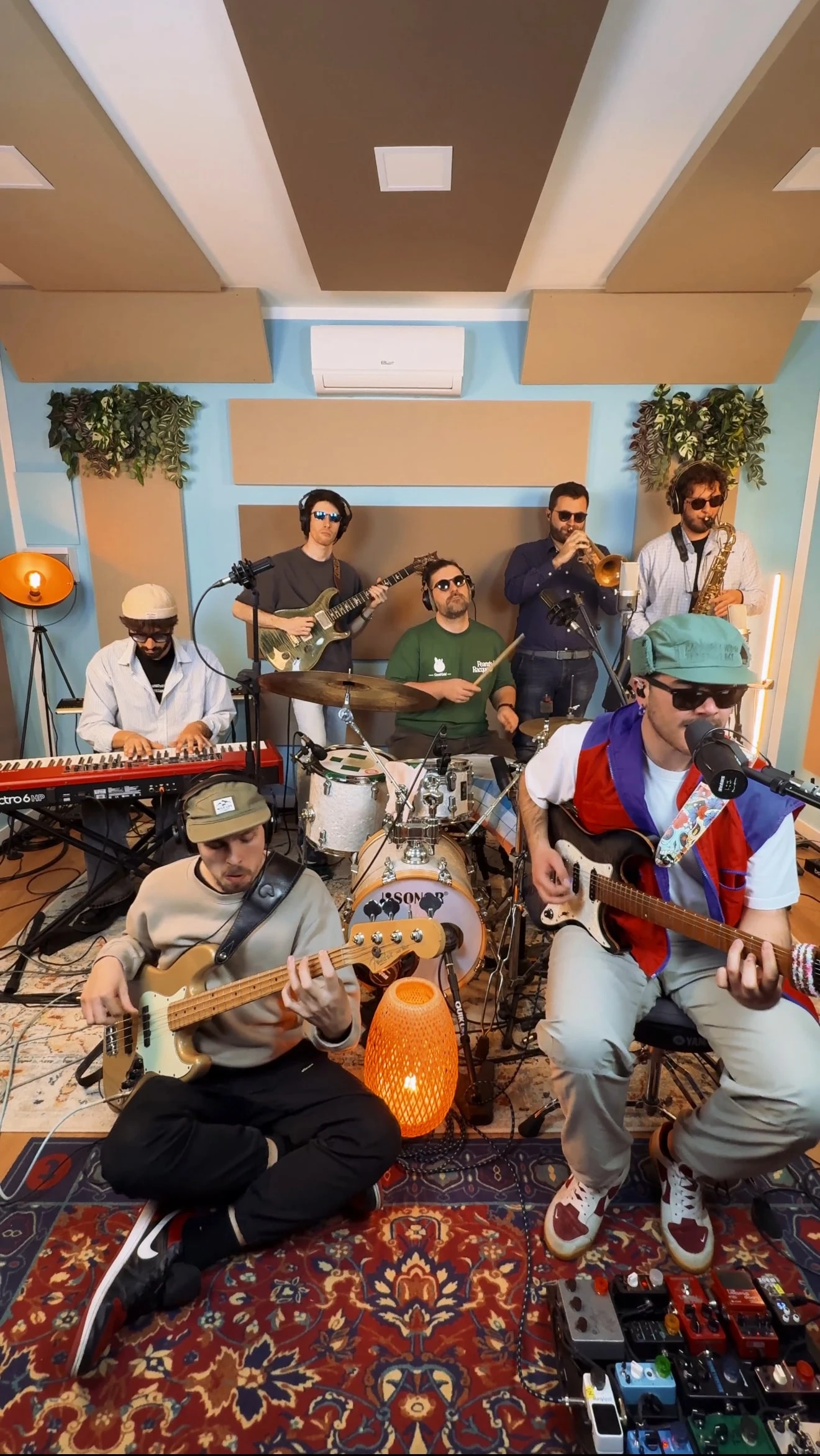 Behind the scenes 03